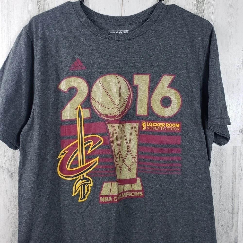 mens Adidas the go to tee Cleveland Cavaliers 2016 short sleeve tshirt M